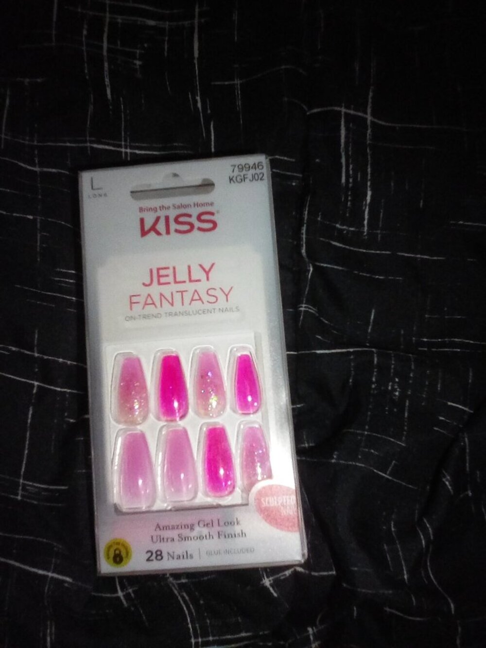 Press on nails